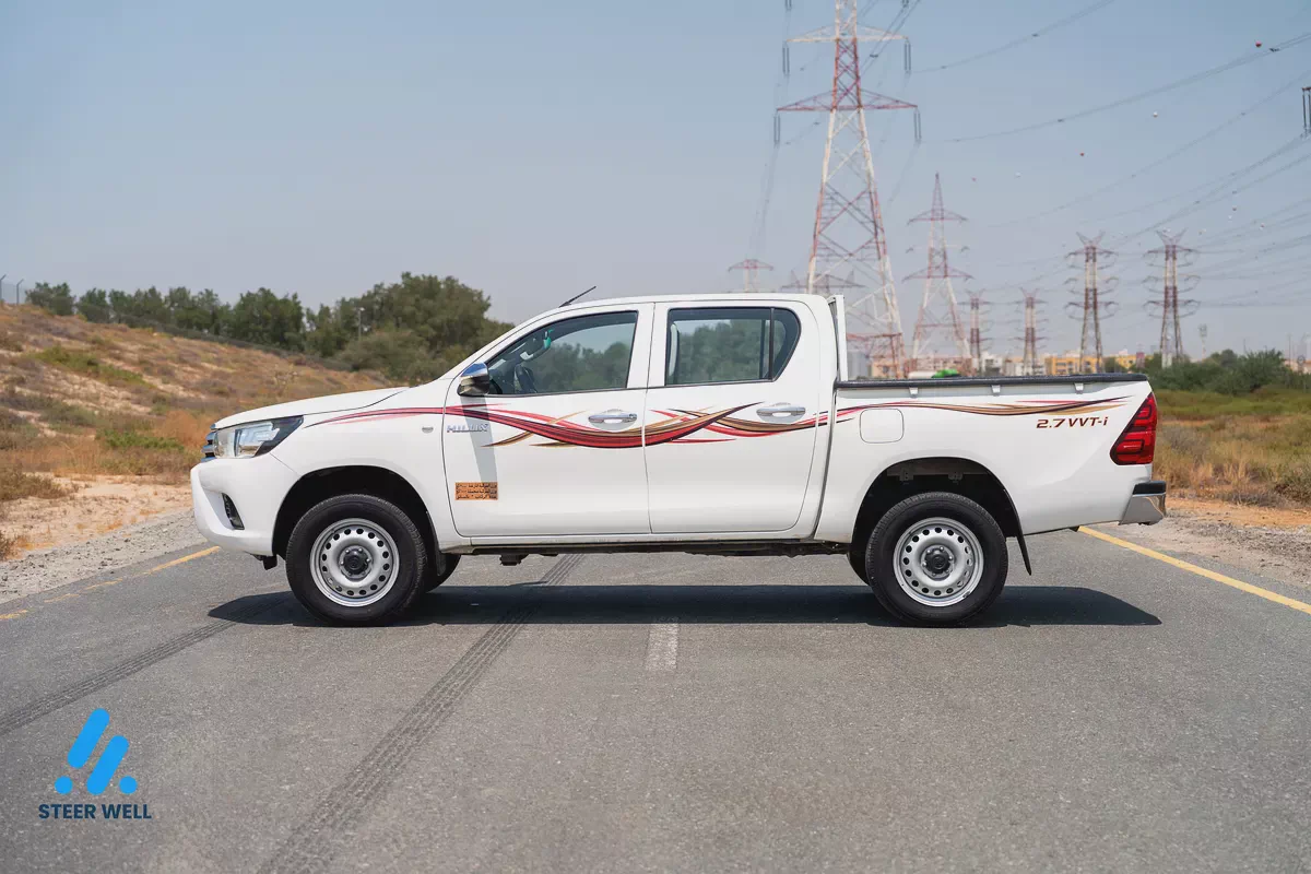 2021 Toyota Hilux GL GCC Specs LHD Petrol Pickup Truck-3-3