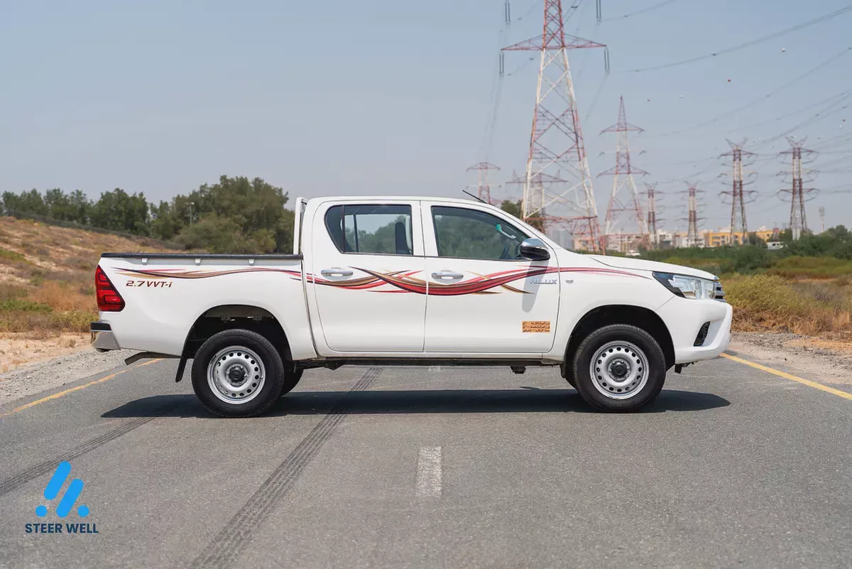 2021 Toyota Hilux GL GCC Specs LHD Petrol Pickup Truck-4-4