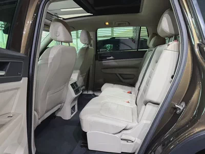 Only 57000 KM - Original Paint - Full Service History - Fully Loaded - Excellent Condition-10