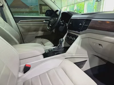 Only 57000 KM - Original Paint - Full Service History - Fully Loaded - Excellent Condition-8