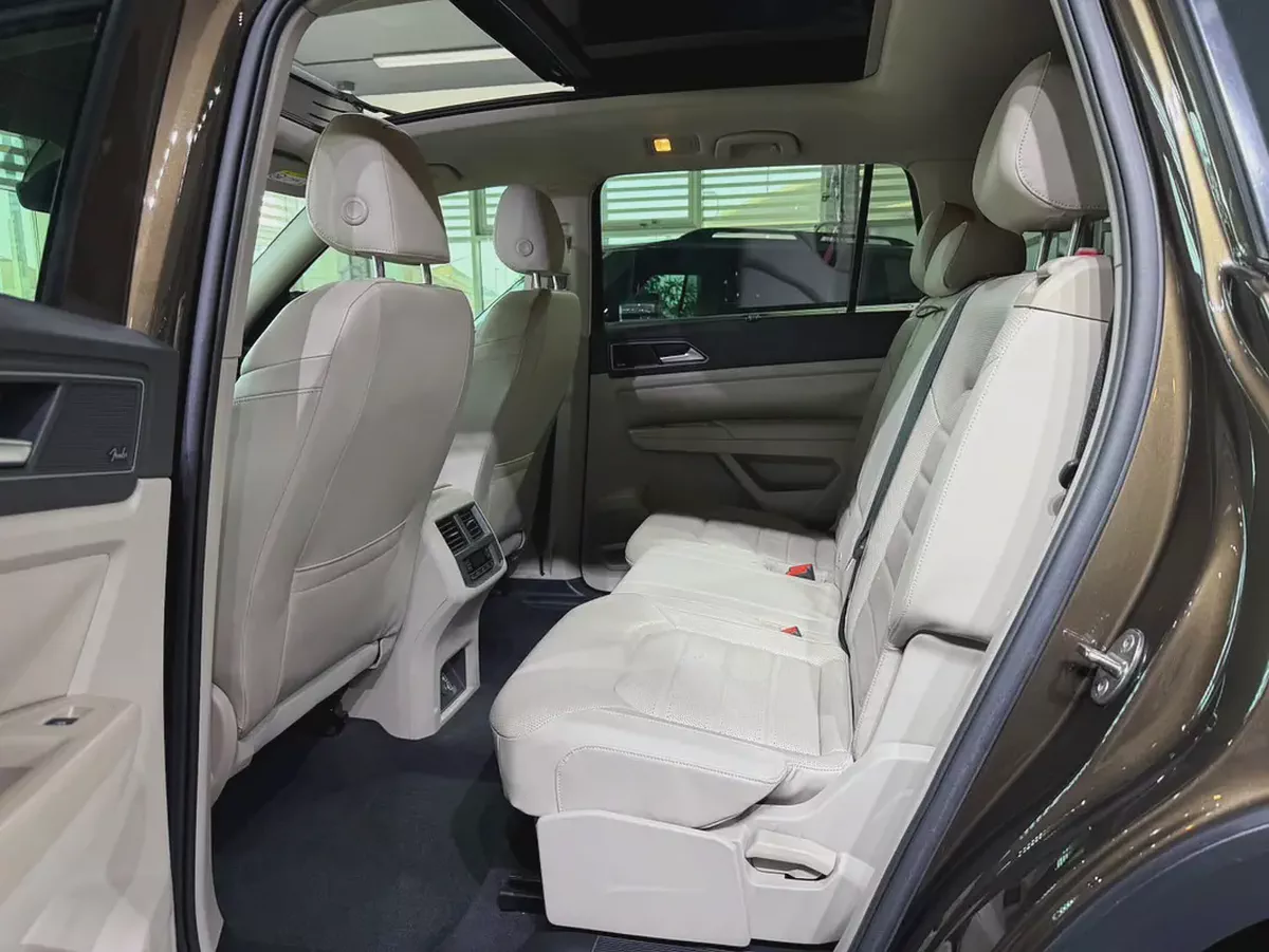 Only 57000 KM - Original Paint - Full Service History - Fully Loaded - Excellent Condition-10-10