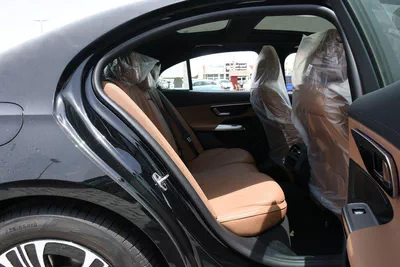 MERCEDES BENZ E200 2025 | BLACK-16