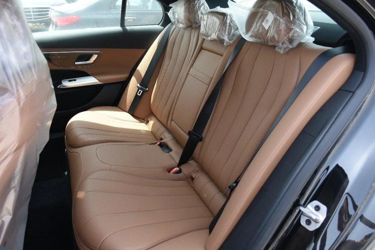 MERCEDES BENZ E200 2025 | BLACK-3-3