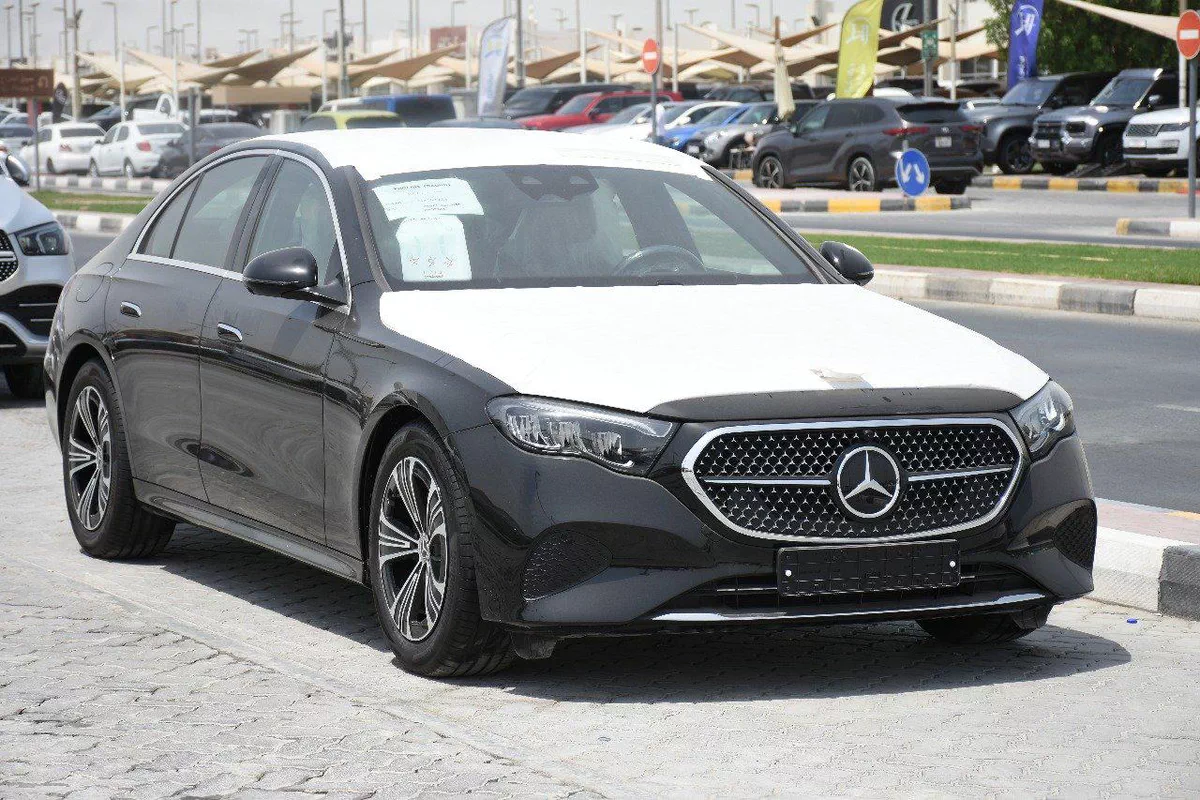 MERCEDES BENZ E200 2025 | BLACK-17-17