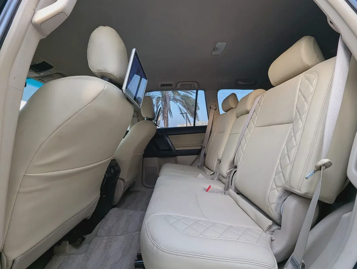 TOYOTA PRADO 2011 FACELIFTED 2023 WITH INTERIOR AND EXTERIOR GCC V4 2.7L IN EXCELLENT CONDITION