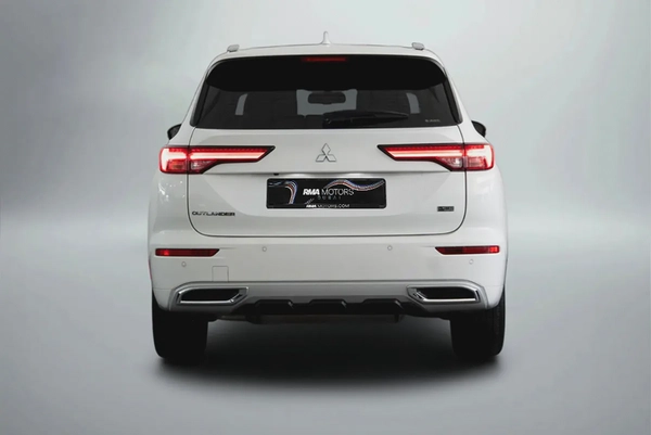 2025 Mitsubishi Outlander 4WD Premium / Full Service History / Agency Warranty