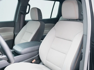2024 Chevrolet Traverse LT | GCC Specs-9