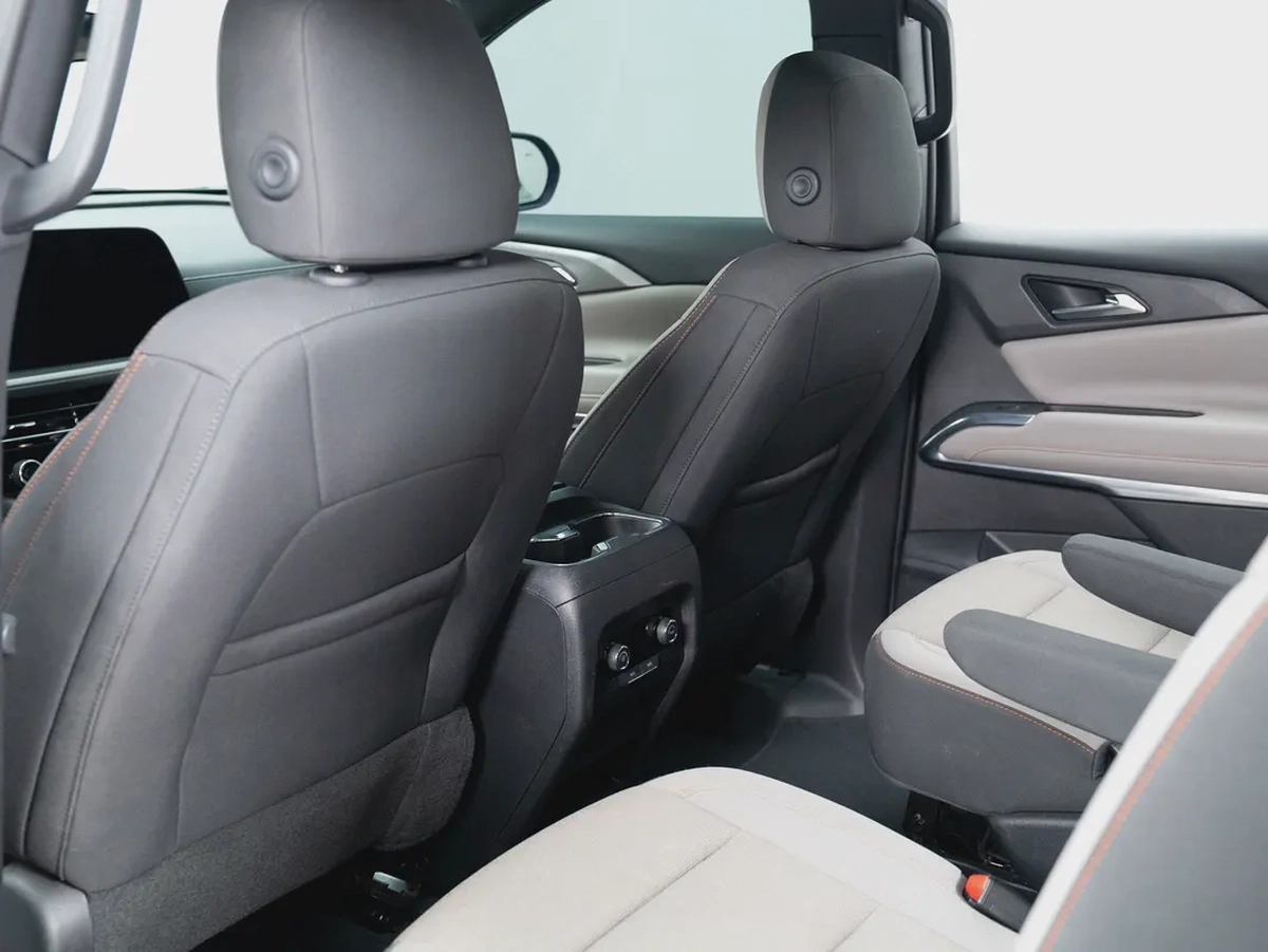 2024 Chevrolet Traverse LT | GCC Specs-13-13