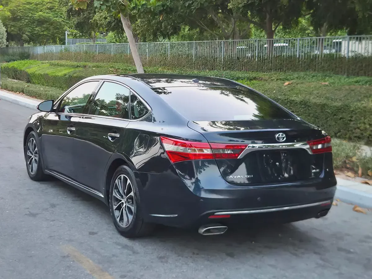 Toyota Avalon XLE 2016 model Excellent condition-3-3