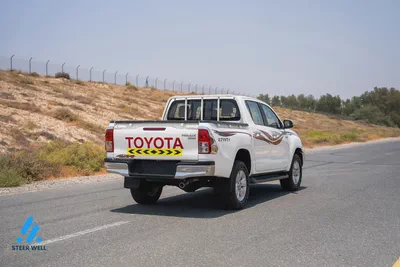 2020 Toyota Hilux SR5 2.7L Petrol Manual 4WD | Double Cab Pickup | GCC Specs-6