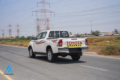 2020 Toyota Hilux SR5 2.7L Petrol Manual 4WD | Double Cab Pickup | GCC Specs-8