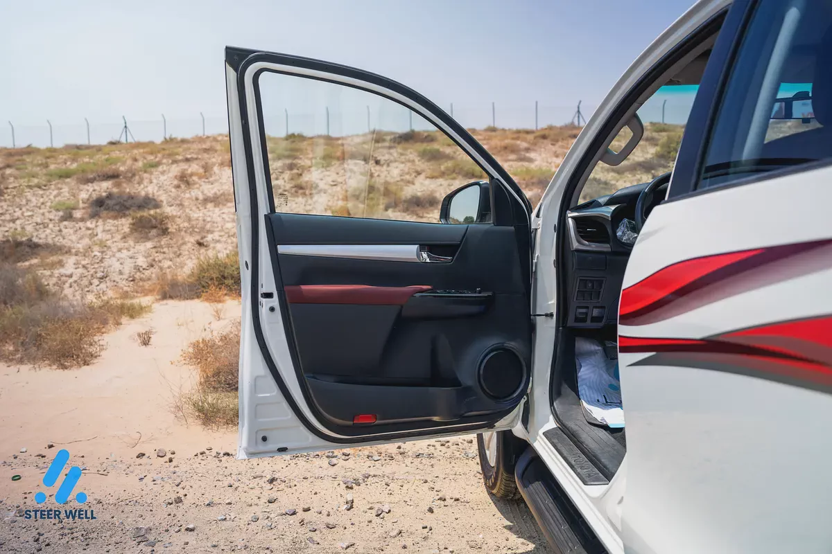 2020 Toyota Hilux SR5 2.7L Petrol Manual 4WD | Double Cab Pickup | GCC Specs-9-9