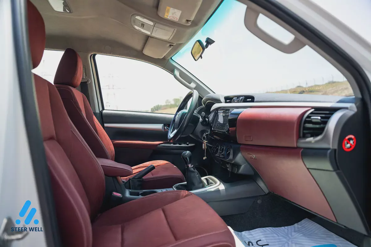 2020 Toyota Hilux SR5 2.7L Petrol Manual 4WD | Double Cab Pickup | GCC Specs-14-14