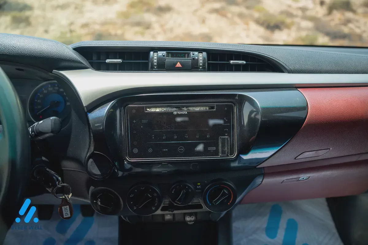 2020 Toyota Hilux SR5 2.7L Petrol Manual 4WD | Double Cab Pickup | GCC Specs-16-16