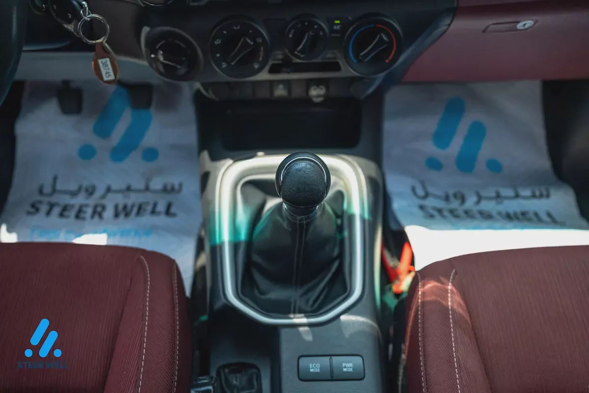 2020 Toyota Hilux SR5 2.7L Petrol Manual 4WD | Double Cab Pickup | GCC Specs-17-17