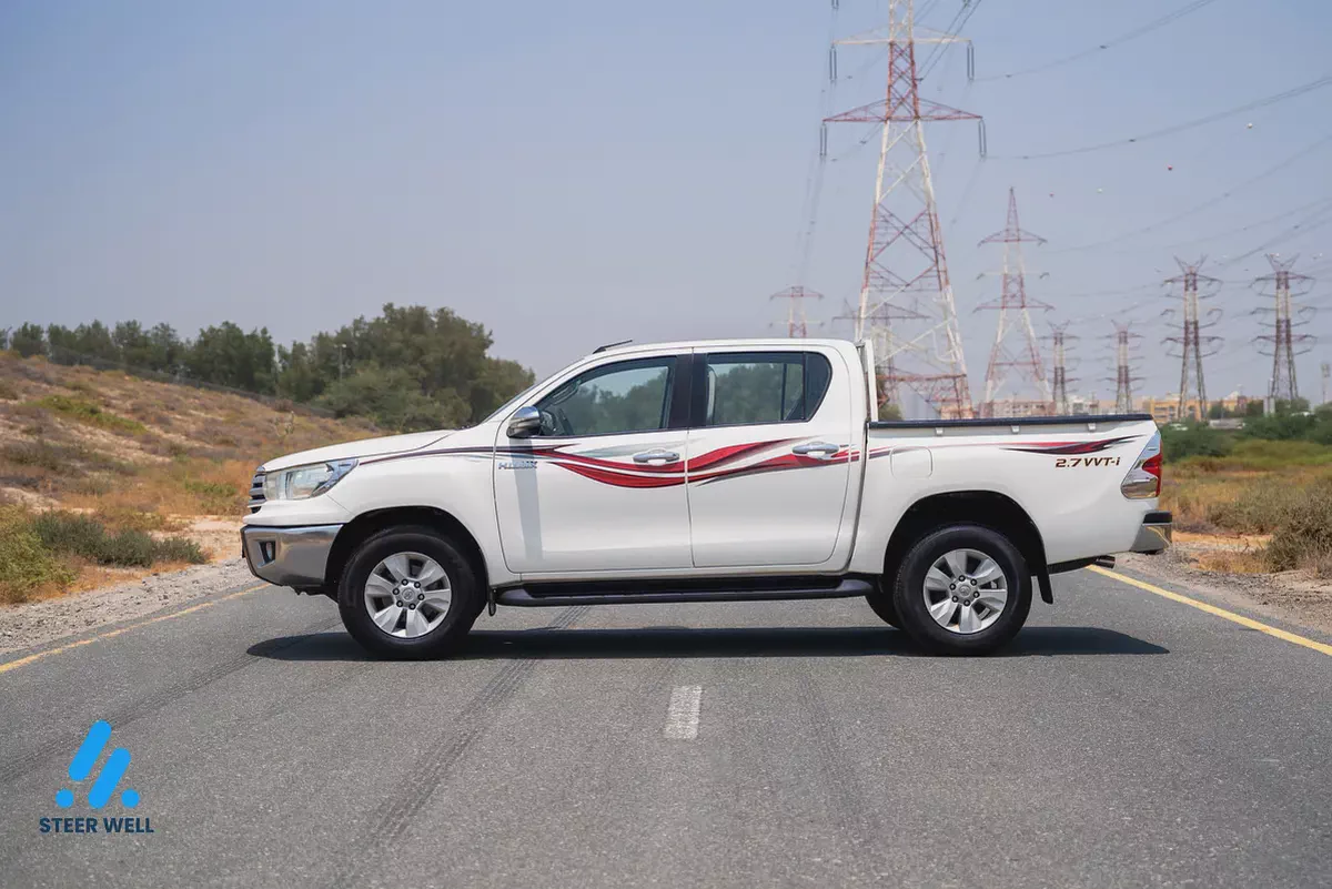 2020 Toyota Hilux SR5 2.7L Petrol Manual 4WD | Double Cab Pickup | GCC Specs-3-3