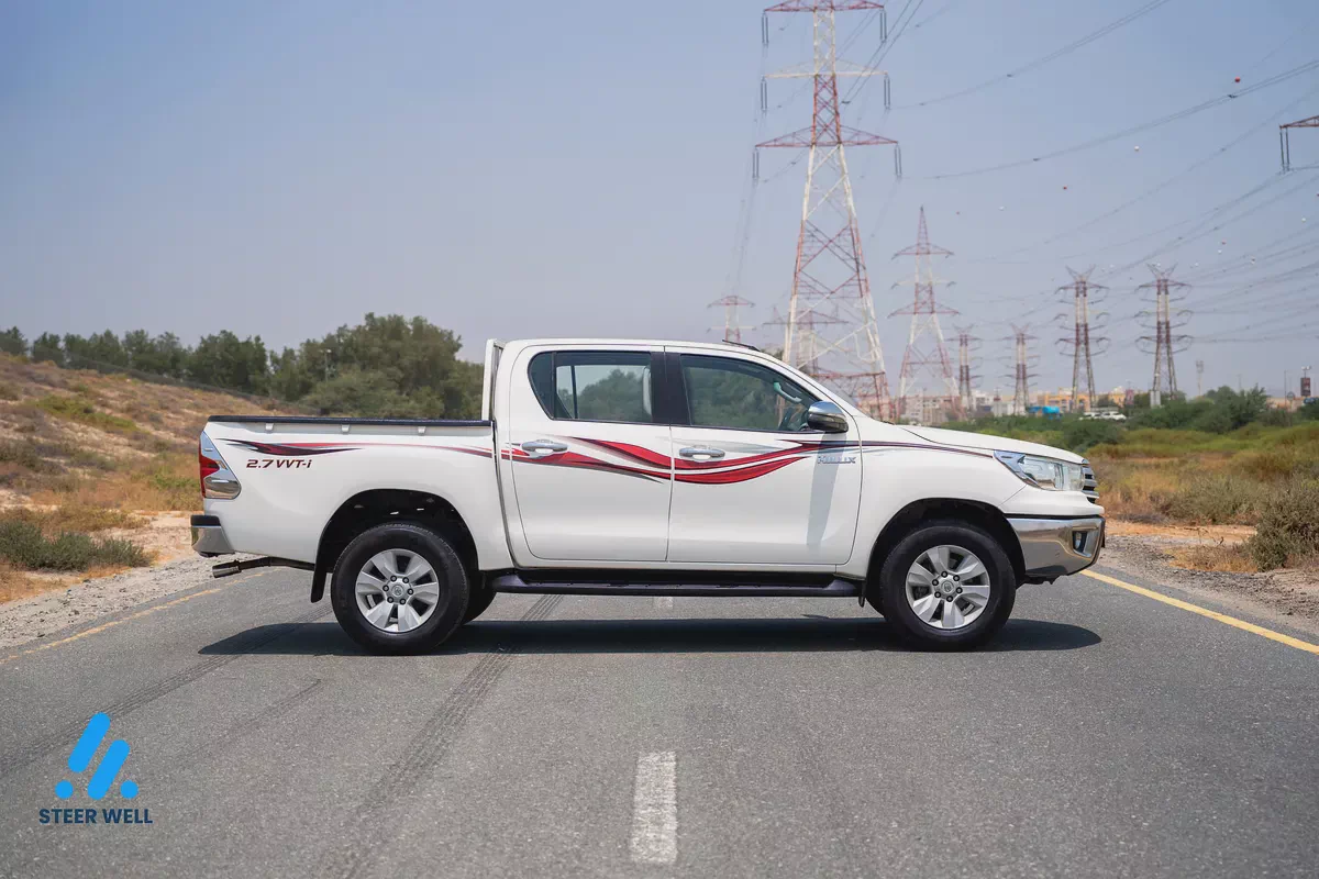 2020 Toyota Hilux SR5 2.7L Petrol Manual 4WD | Double Cab Pickup | GCC Specs-5-5