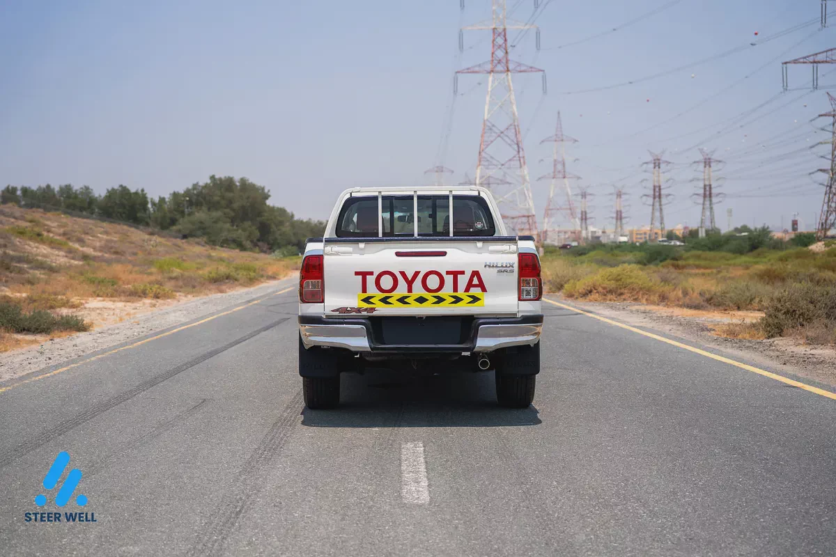2020 Toyota Hilux SR5 2.7L Petrol Manual 4WD | Double Cab Pickup | GCC Specs-7-7
