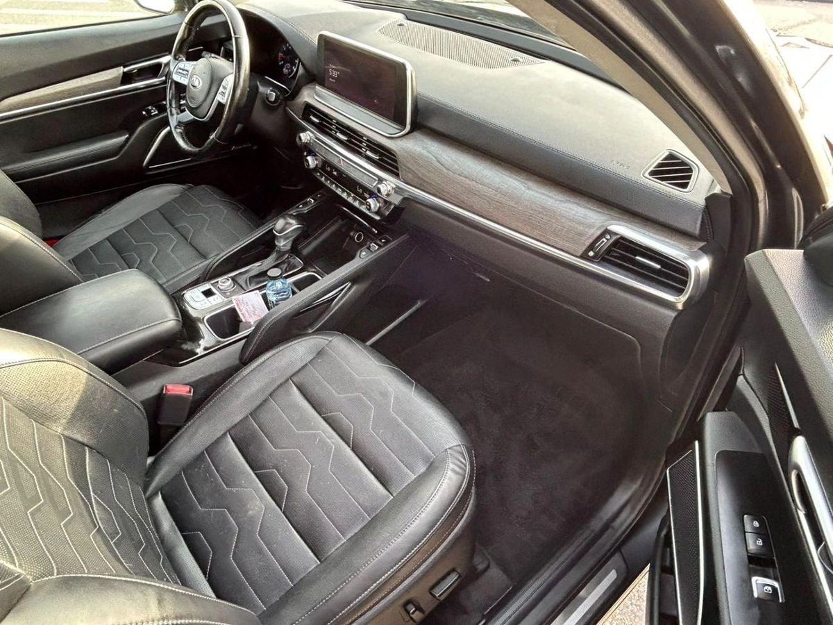 Kia Telluride 2021 Kia Telluride SX AWD  4x4 Black Edition Full Option 3.8L V6 - Electric Seats - Panoramic 360° V-8-0
