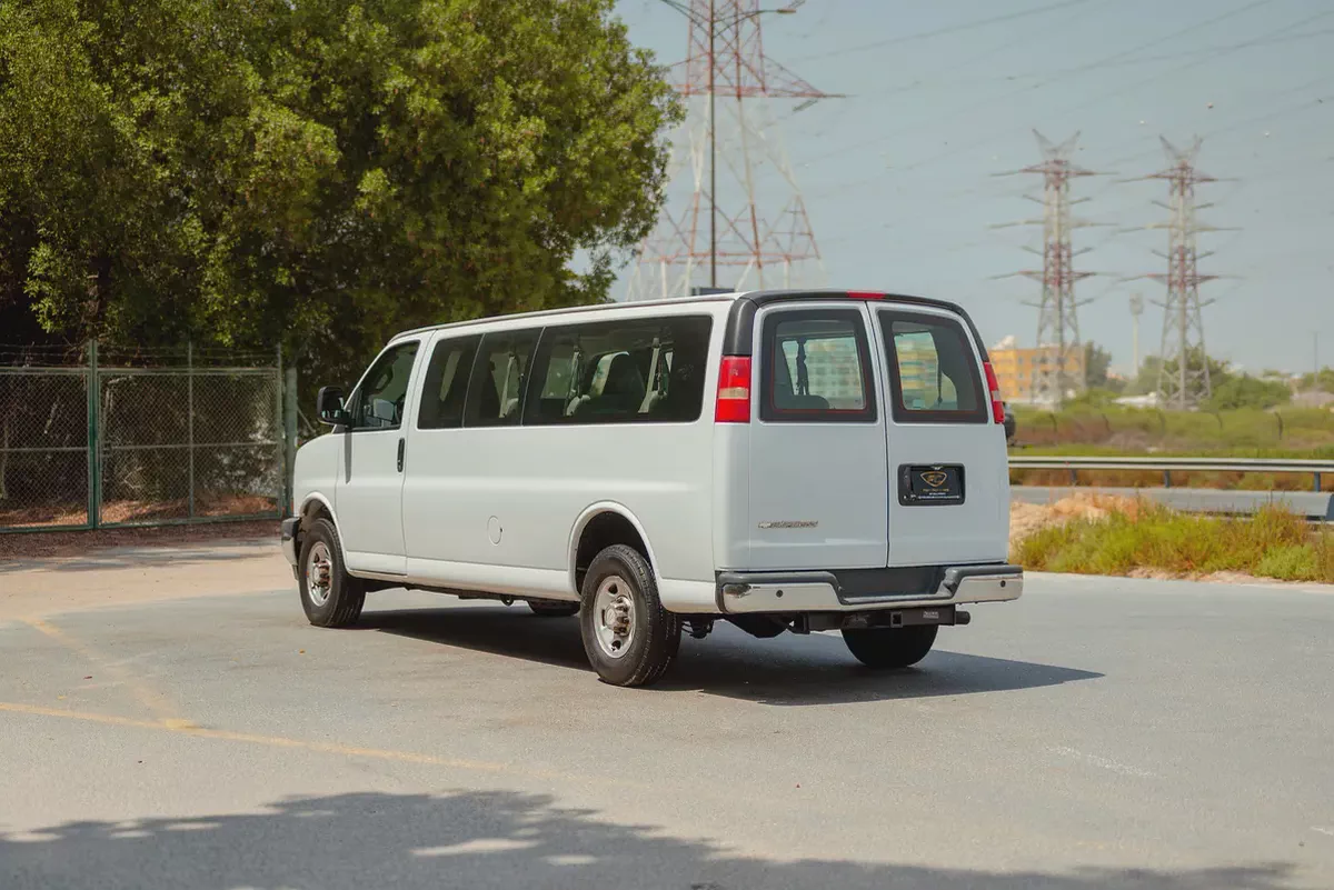 Chevrolet Express | Automatic | 11-Seater | GCC Specs | Ref#C06122-3-3