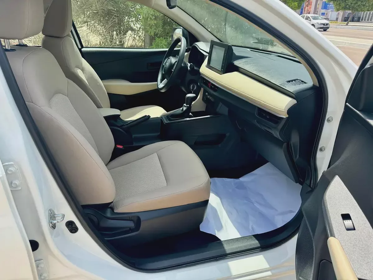 TOYOTA YARIS 2023 1.5L GCC (620/-MONTHLY)-10-10