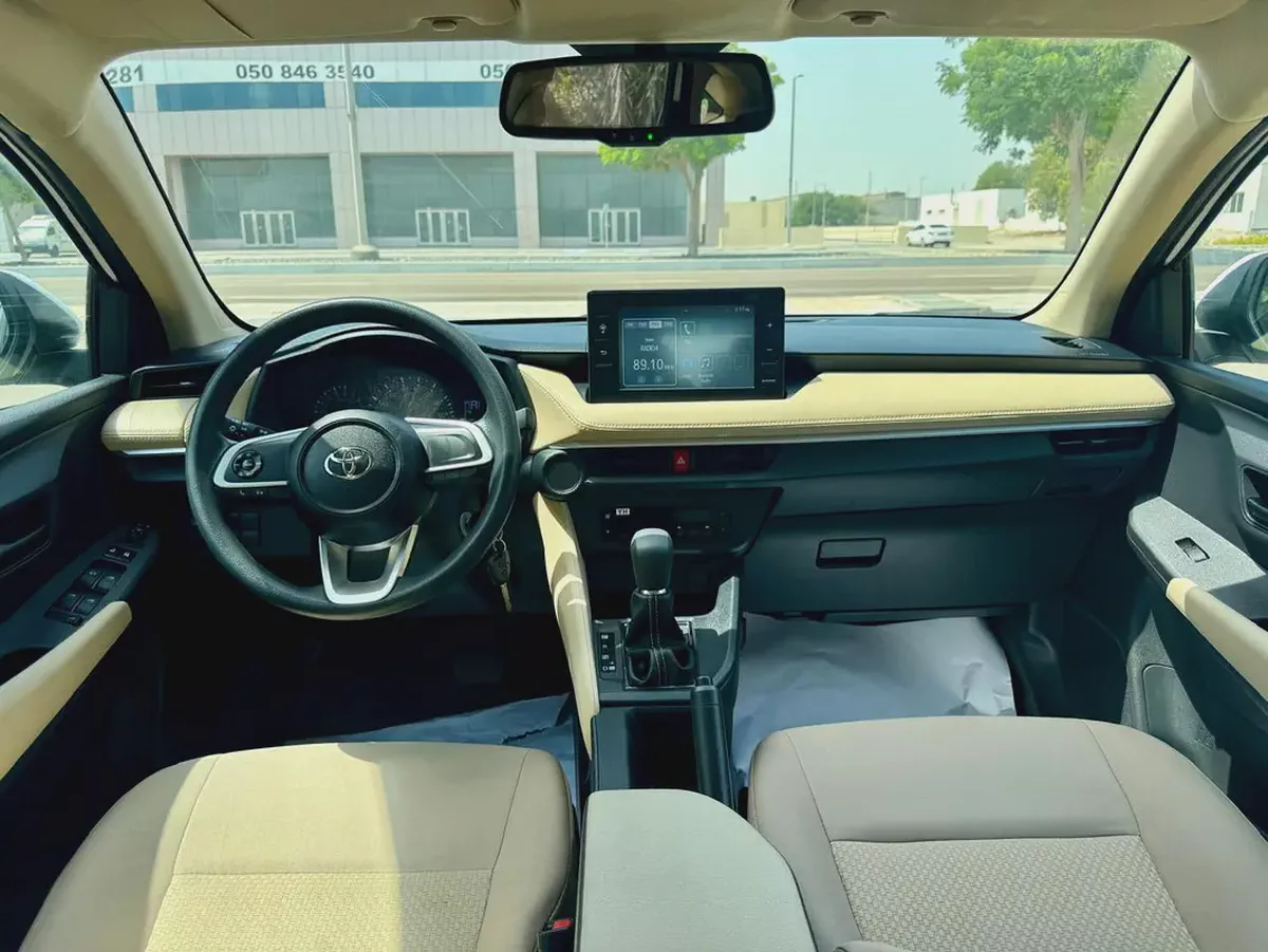 TOYOTA YARIS 2023 1.5L GCC (620/-MONTHLY)-7-7
