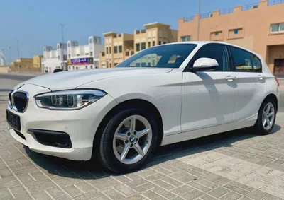 Original paint 2019 bmw 120i sport line 2.0L ||GCC specs || 4 cylinder turbocharged || accident free-0