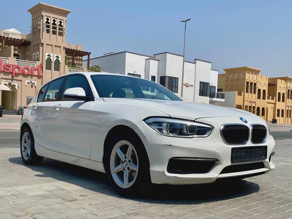 Original paint 2019 bmw 120i sport line 2.0L ||GCC specs || 4 cylinder turbocharged || accident free-3-3