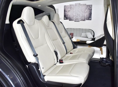 Tesla Model X 100D - Long Range ( 2019 Model ) in Grey Color GCC Specs-2