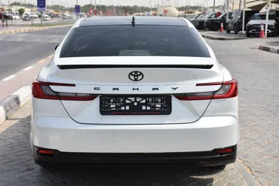 TOYOTA CAMRY GLE 2025 | WHITE-1