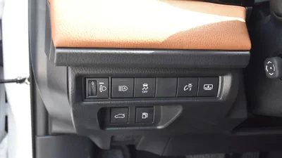 TOYOTA CAMRY GLE 2025 | WHITE-7