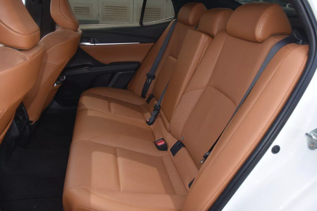 TOYOTA CAMRY GLE 2025 | WHITE-16-16