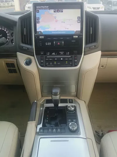 Toyota Land Cruiser 2019 GXR Grand Touring GCC Specs-11