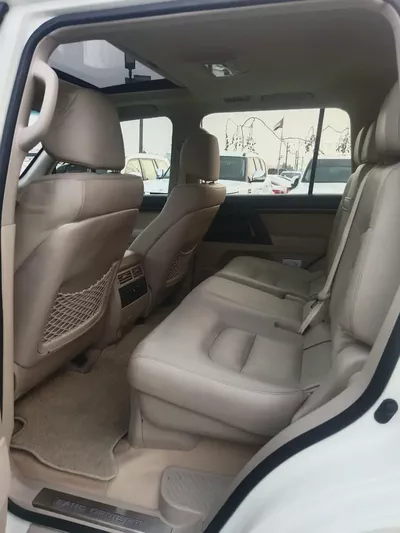 Toyota Land Cruiser 2019 GXR Grand Touring GCC Specs-13