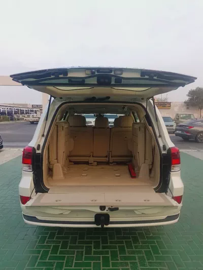Toyota Land Cruiser 2019 GXR Grand Touring GCC Specs-14