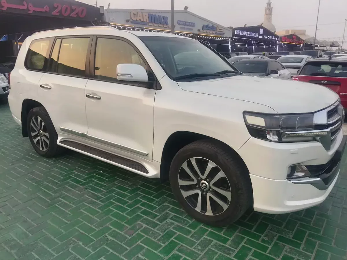 Toyota Land Cruiser 2019 GXR Grand Touring GCC Specs-3-3