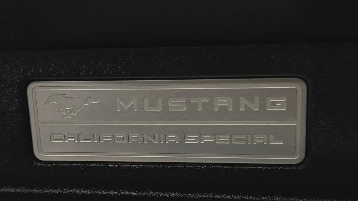 Ford Mustang GT California Special 2017 | 1st Owner | Original Paint | GCC Specs | Full Service Hist-14-14
