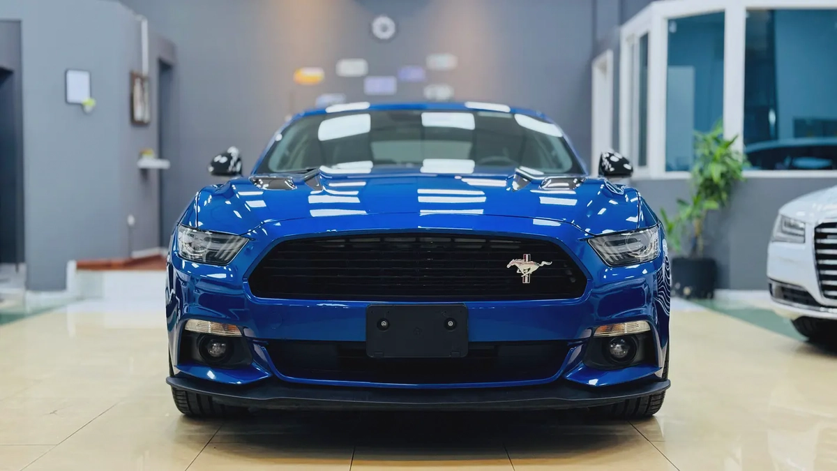 Ford Mustang GT California Special 2017 | 1st Owner | Original Paint | GCC Specs | Full Service Hist-1-1