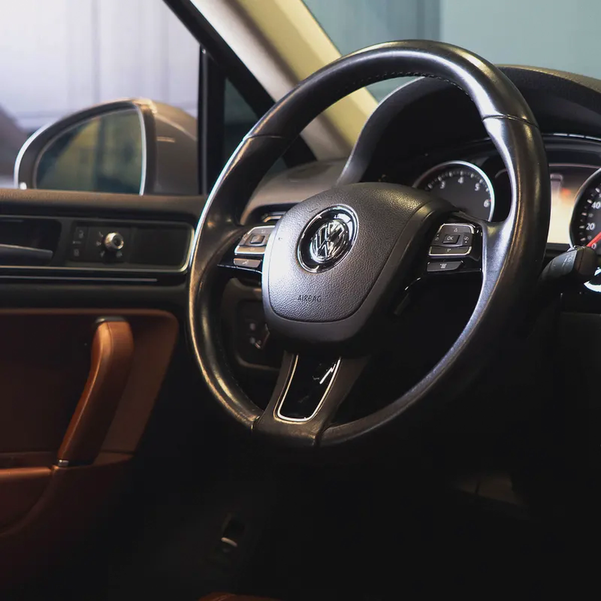 AED 1,748 P.M • 0% Downpayment • Volkswagen Touareg R-Line Kit • 1 Year Warranty-10-10