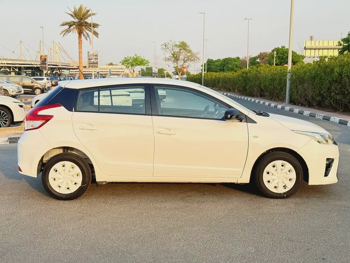 Toyota Yaris 2016 SE GCC Specs- excellent condition.-8-8