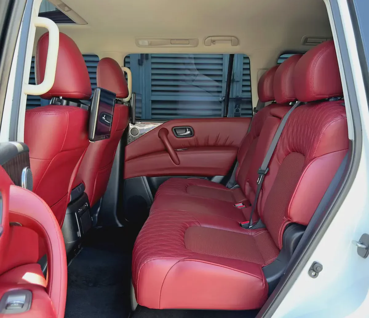 2024 Nissan Patrol LE V8 Platinum, Dealer Warranty, GCC Specifications-12-12