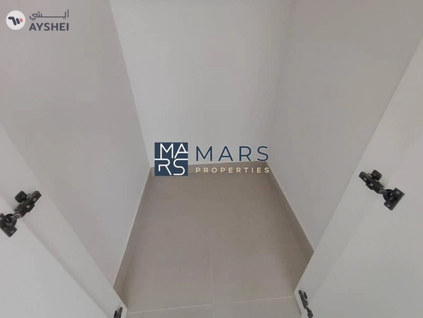 Brand New 4 bedroom villa available for rentin Masaar just in 200k