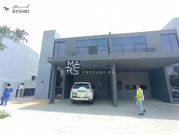 Brand New 4 bedroom villa available for rentin Masaar just in 200k