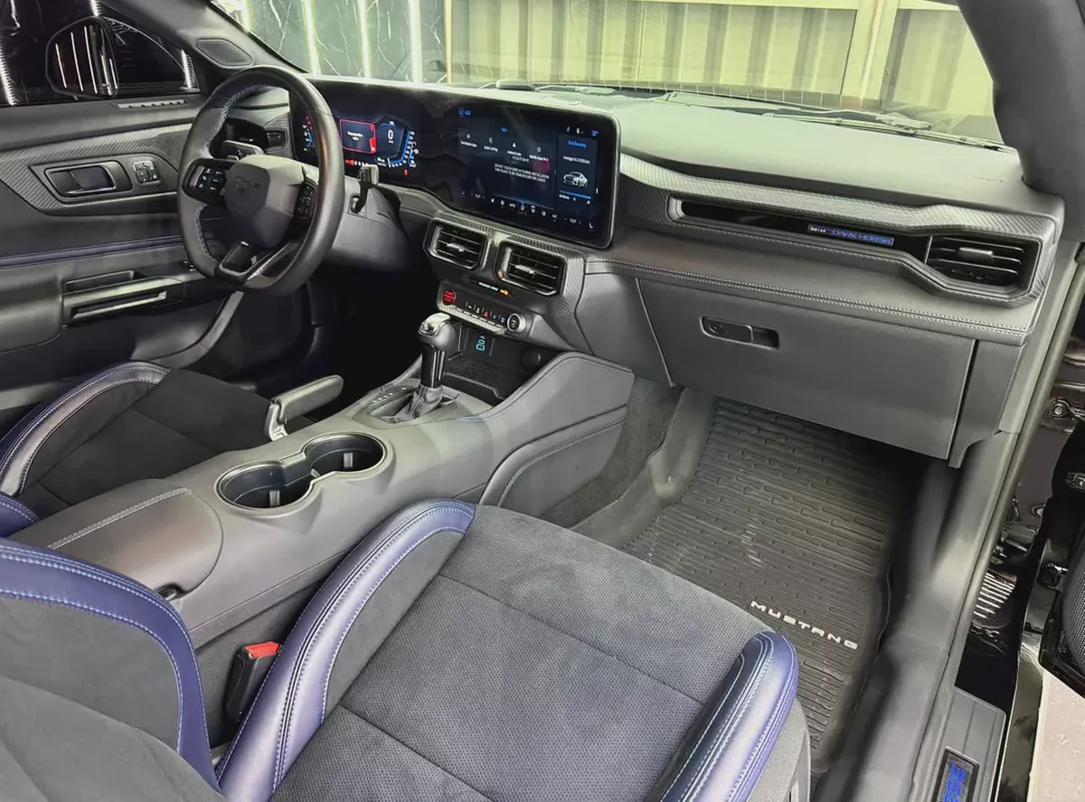 5.0 L V8  | GCC | Low Mileage | Al Tayer Warranty & Service 2029 | AL Tayer Full Service History-9-9