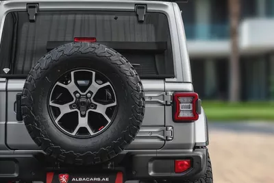 2,879 P.M | Wrangler Unlimited Rubicon | 0% Downpayment | Original Jeep Accessories and Upgrades!-5