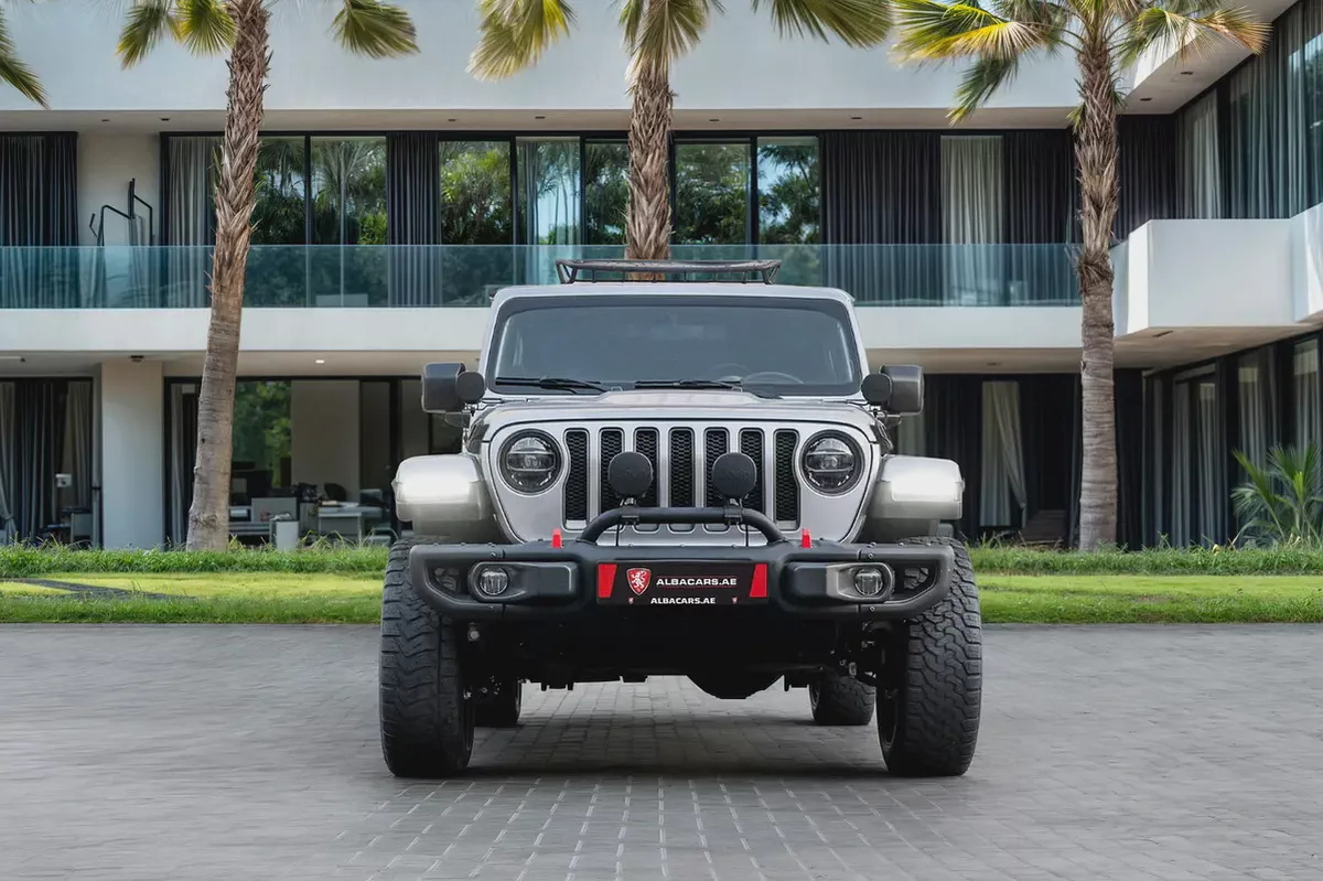 2,879 P.M | Wrangler Unlimited Rubicon | 0% Downpayment | Original Jeep Accessories and Upgrades!-3-3
