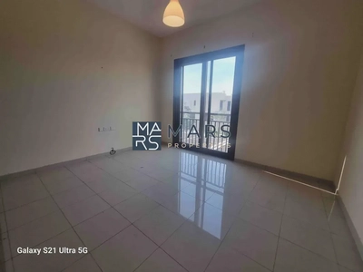 Luxury 4 bedroom villa available for rent in Al Zahia just in 200k-13