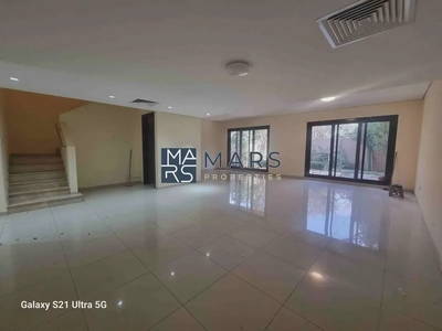 Luxury 4 bedroom villa available for rent in Al Zahia just in 200k-5
