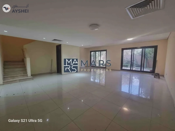 Luxury 4 bedroom villa available for rent in Al Zahia just in 200k
