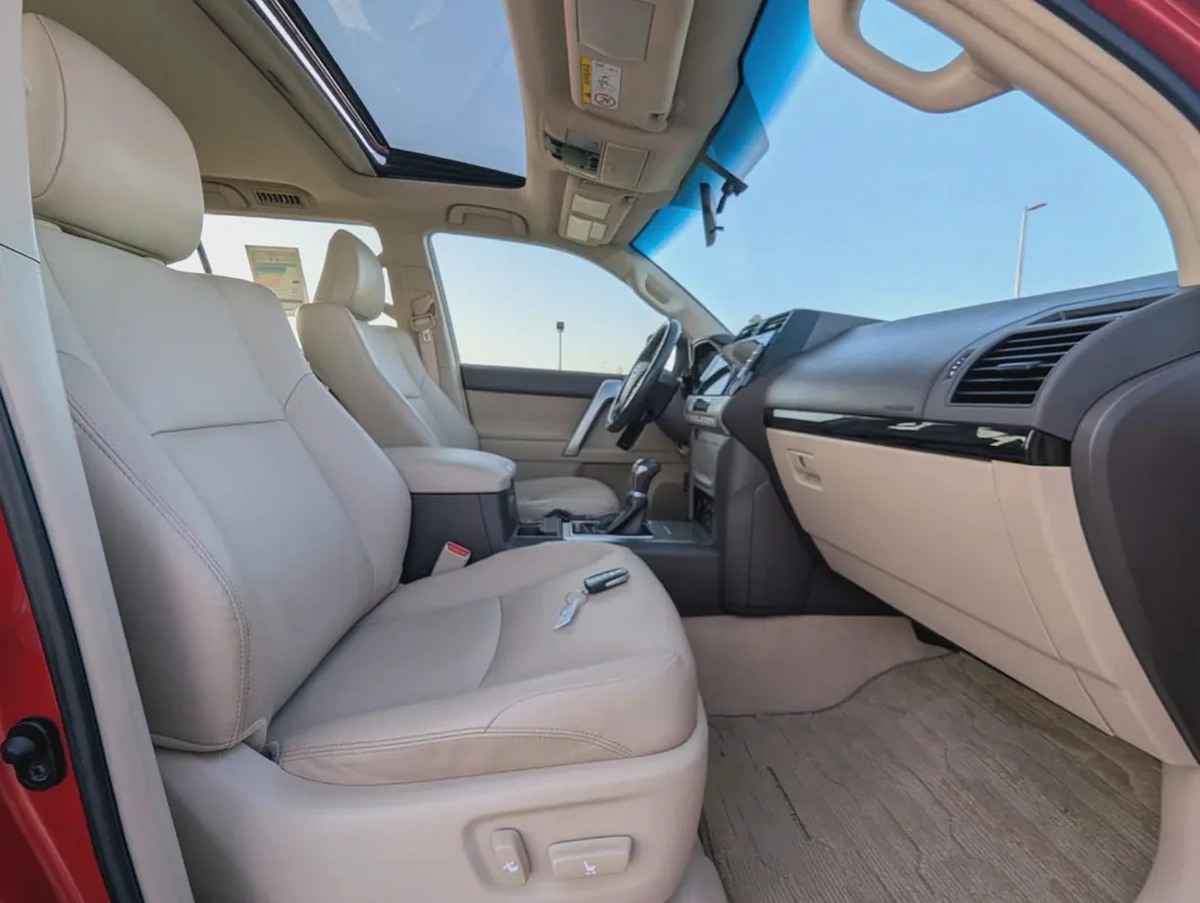 TOYOTA PRADO 2022 TXL TOP FULL OPTION GCC IN EXCELLENT CONDITION-4-4